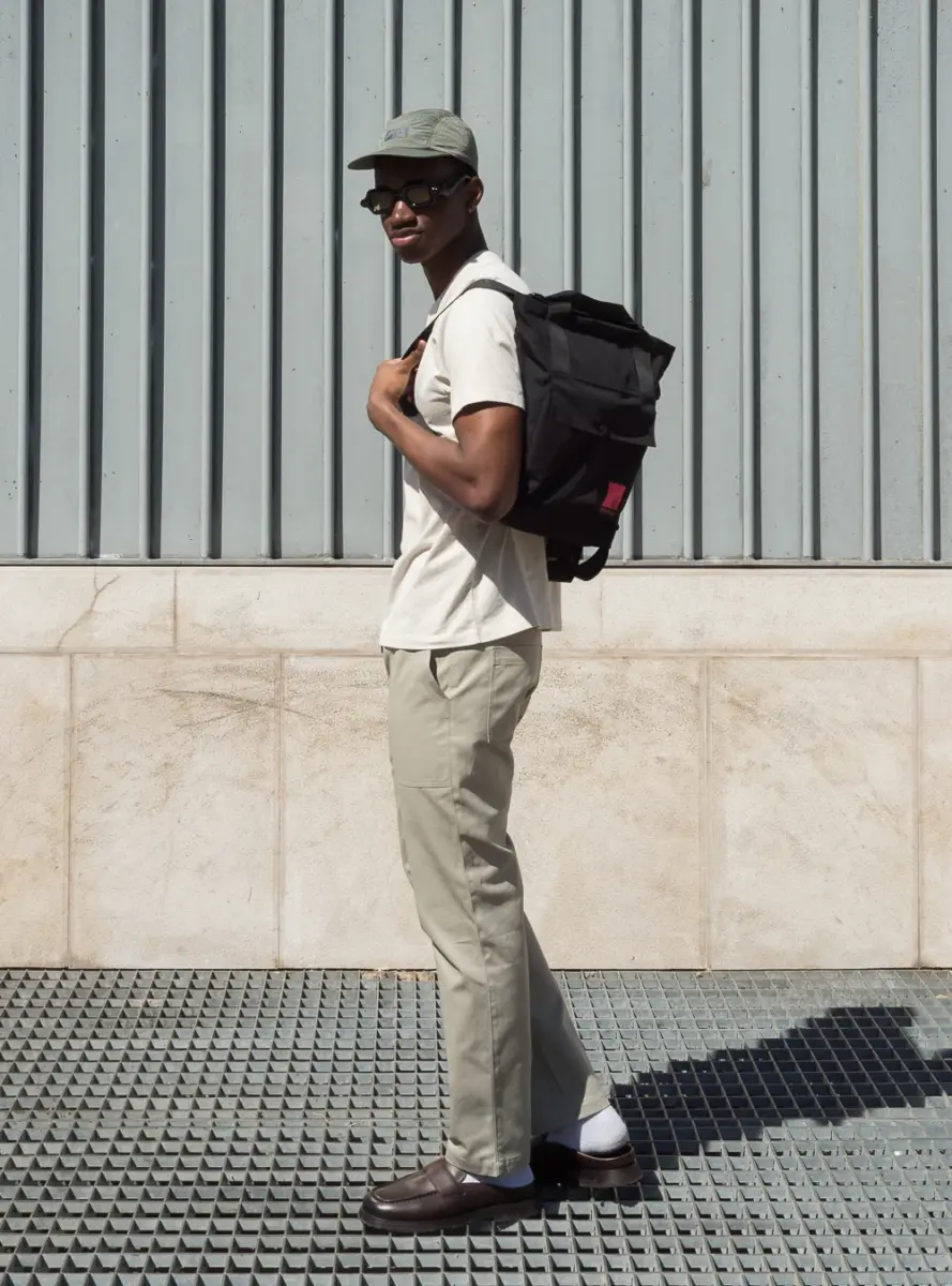 Recycled convertible backpack (Black)